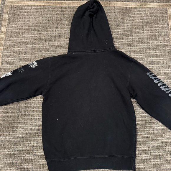 Santa Cruz Skateboards Black Hoodie with Gray Graphics - Picture 6 of 6